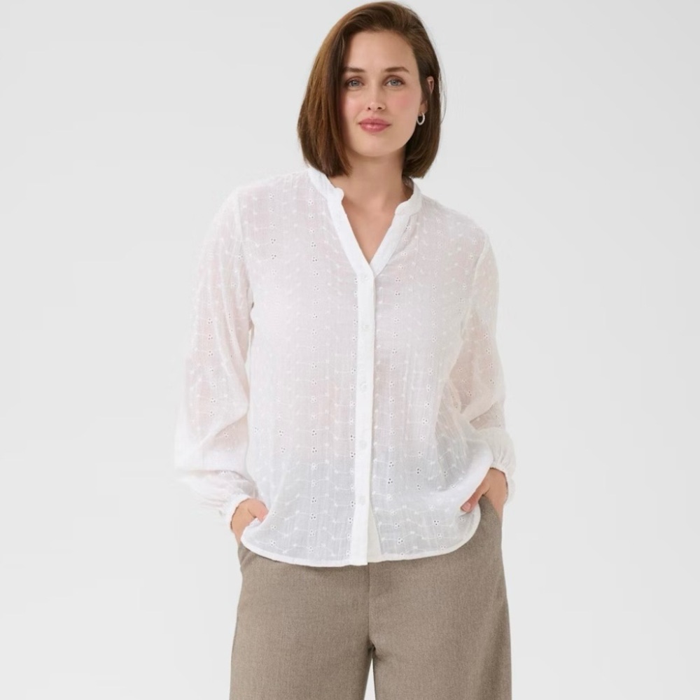 NWT KAFFE KAmay Eyelet Shirt Size Medium Lightweight Sheer Cotton Danish 38